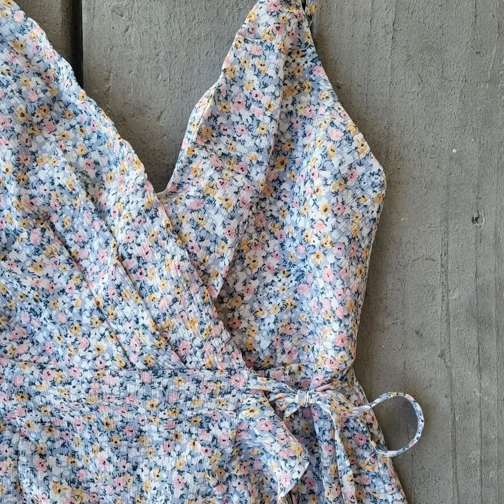 Princess Polly Blue Floral Romper Shorts Wrap Tie Waist Pastel‎ 2US